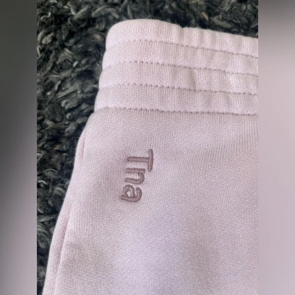 Aritzia TNA Perfect Cozy Fleece Shorts Light Pink - Picture 4 of 5